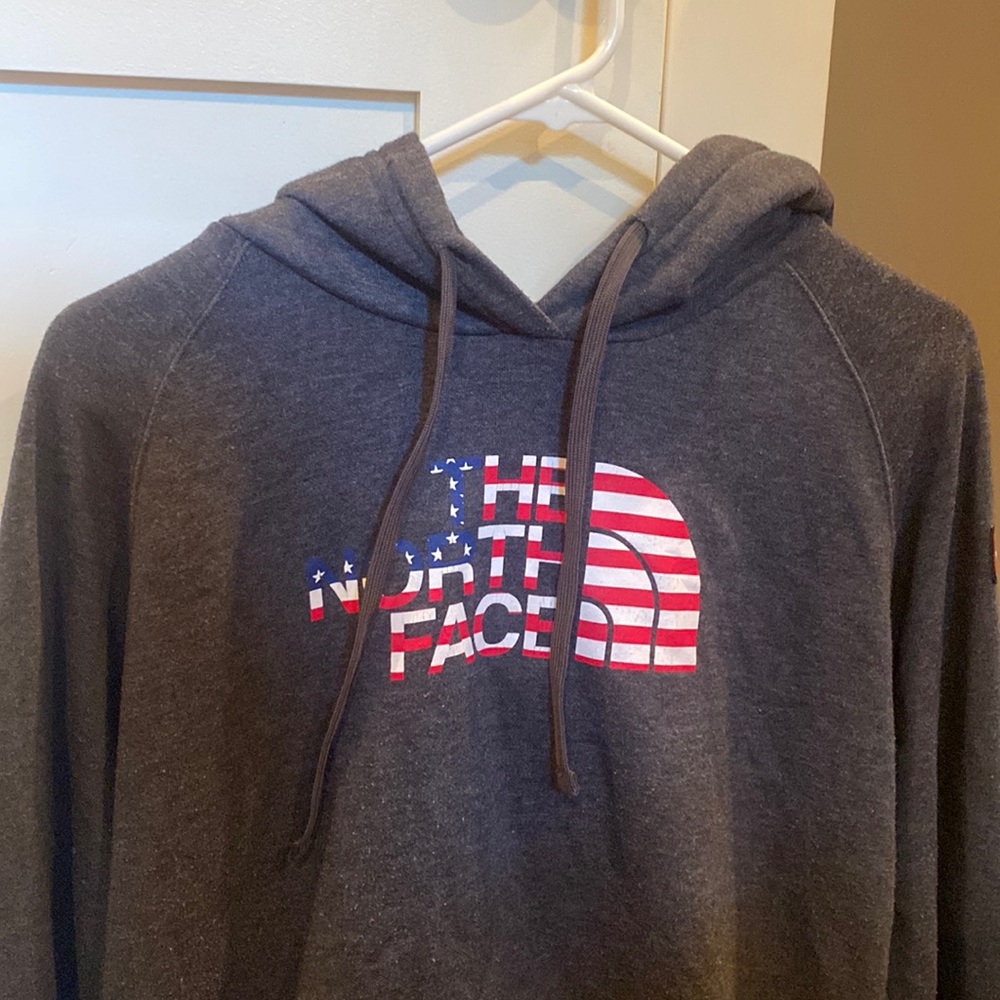 north face sweatshirt